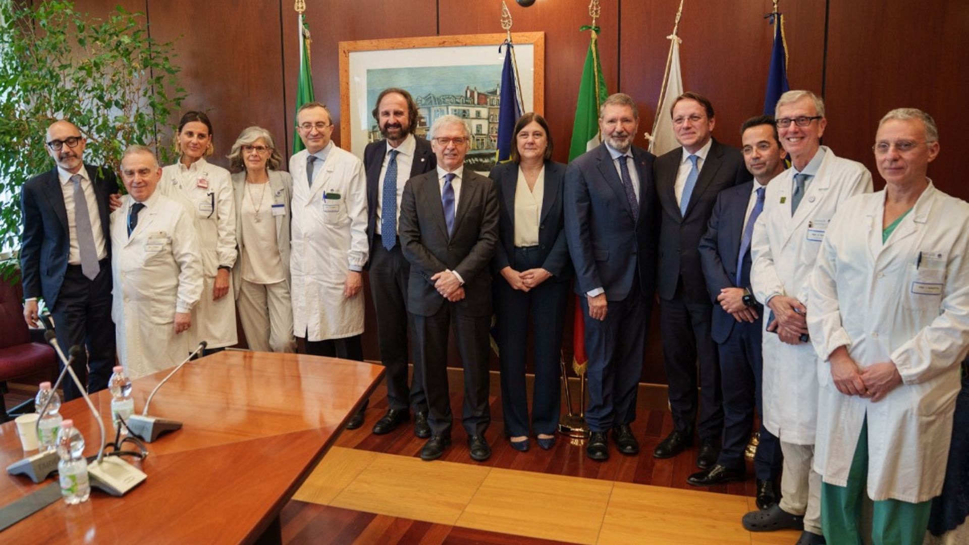 Il Commissario UE per la Salute Várhelyi in visita al Policlinico Gemelli